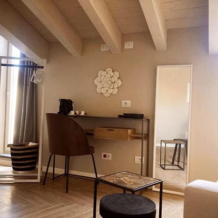 Gatto Bianco Rooms 42 Bergamo Exterior foto