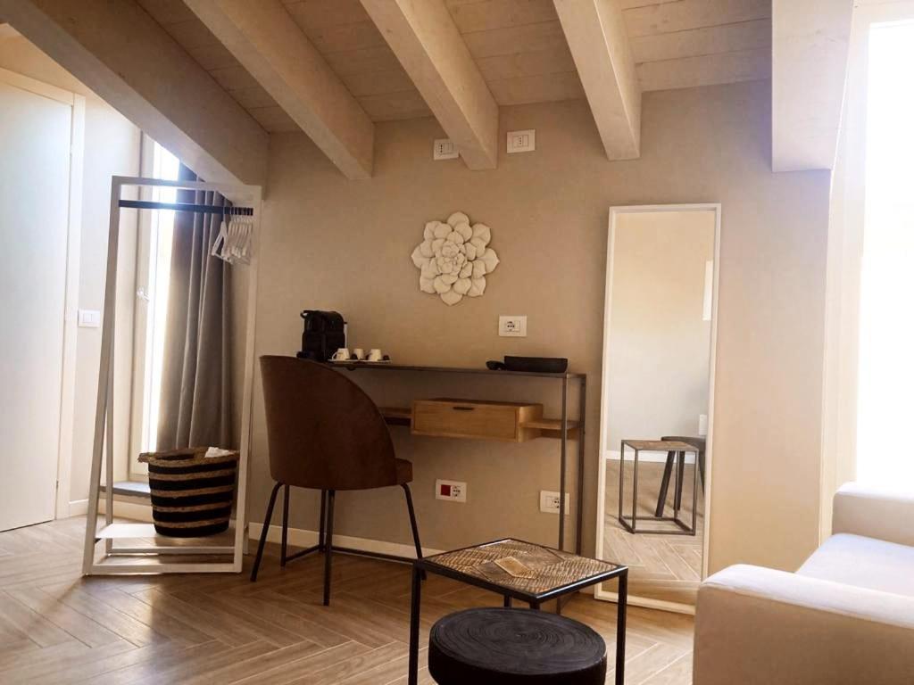 Gatto Bianco Rooms 42 Bergamo Exterior foto